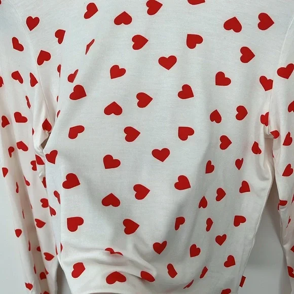 SKIMS Sleep Super Cropped Long Sleeve Top in Ruby & Marble Heart - Picture 6 of 9